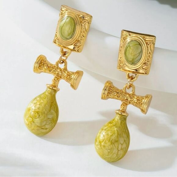 Anthropologie Jewelry - Vintage style earrings N864